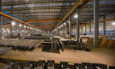 China De Gemaakte Installatie van de metaalstructuur Kader voor Industrieel Workshoppakhuis leverancier