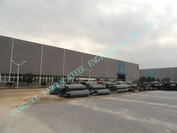 China 75 X 95 Prefabastm Industriële het Staalgebouwen van Multispan, Vuurvast het Schilderen Opslaghuis leverancier