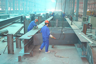 China De modulaire Industriële Vervaardiging van Staalgebouwen volgens Uw Tekeningen leverancier