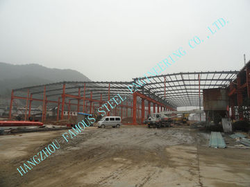 China Van het Staalgebouwen ASTM van geprefabriceerd huis 78 X 96 Multispan Licht Industrieel Met een laag bedekt de Opslaghuis leverancier